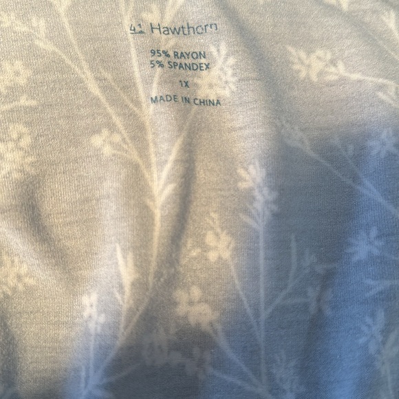 Very Cute Blue Floral Faux Wrap Dress - Picture 7 of 7